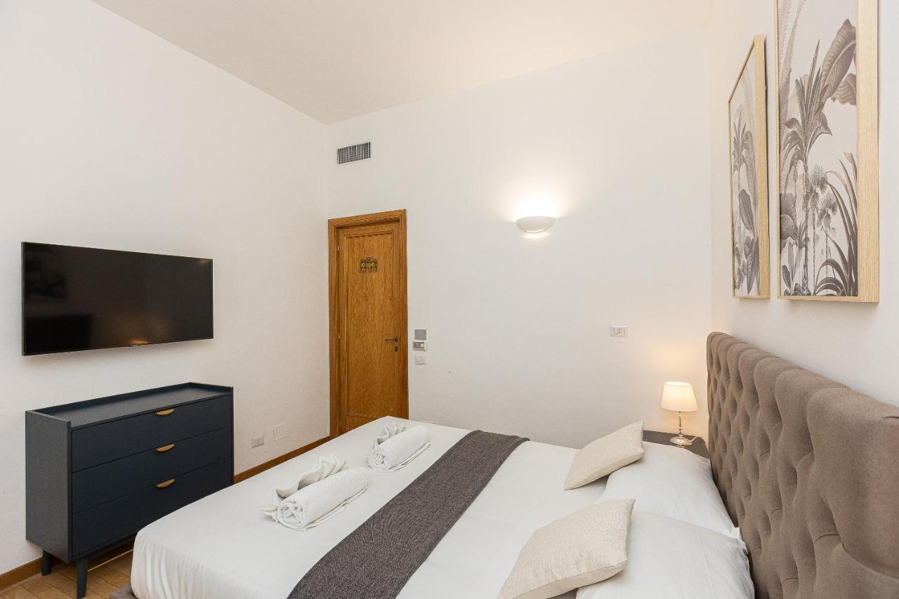 Augusto Imperatore By Rental In Roma Exterior foto